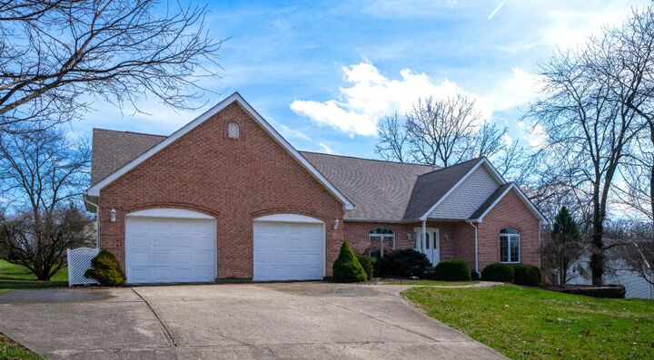 Property Photo: 20338 Cedarview Court IN 47025
