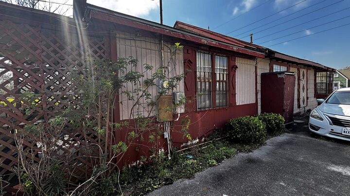 Property Photo:  2208 19th  TX 77640 