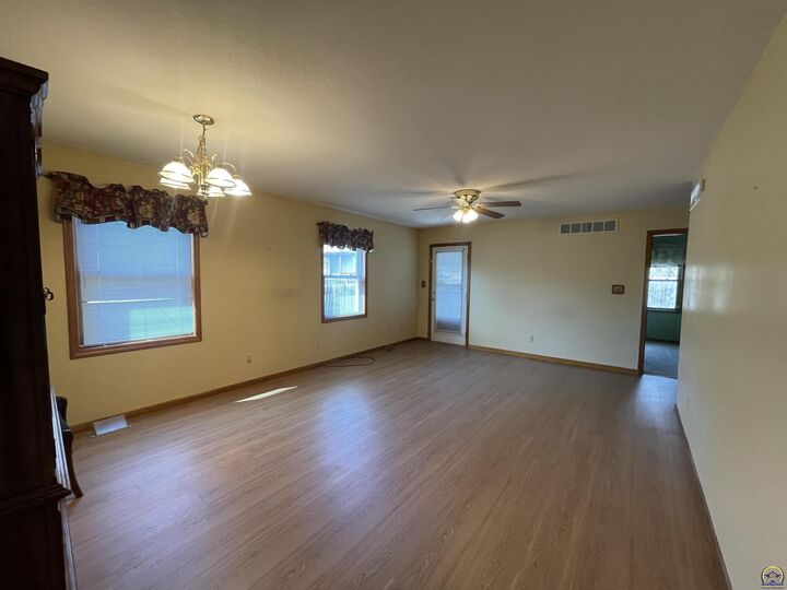 Property Photo:  5326 SW Reeder St  KS 66604 