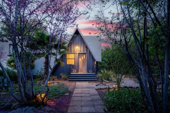 Property Photo: 1289 Arizona Street CA 96002