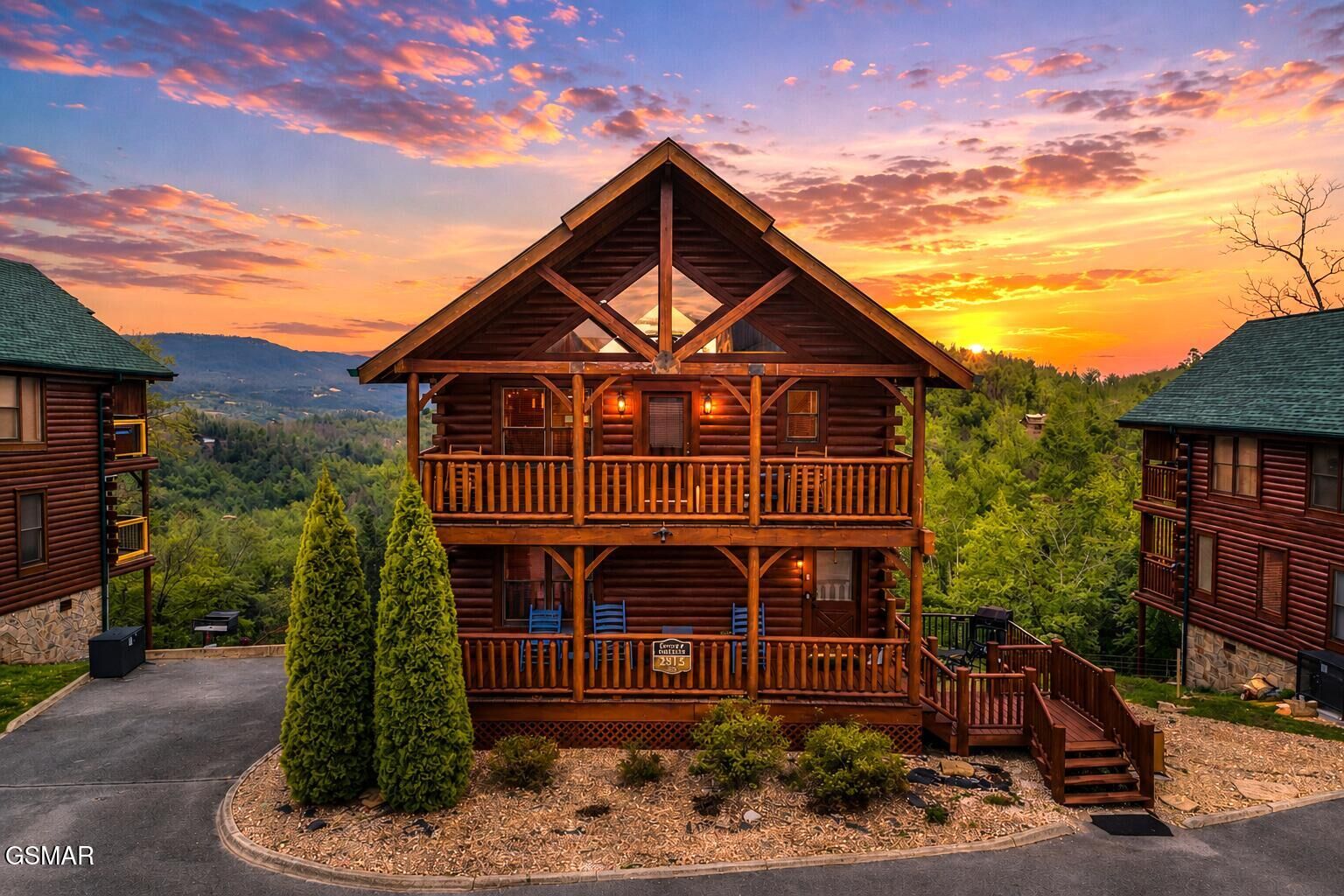 Property Photo:  2815 White Oak Ridge Lane  TN 37862 