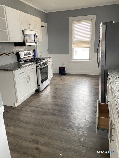 Property Photo:  281 Chestnut Street  CT 06051 