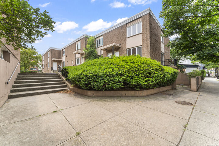 Property Photo:  120 Wooster Street Apt V  CT 06511 