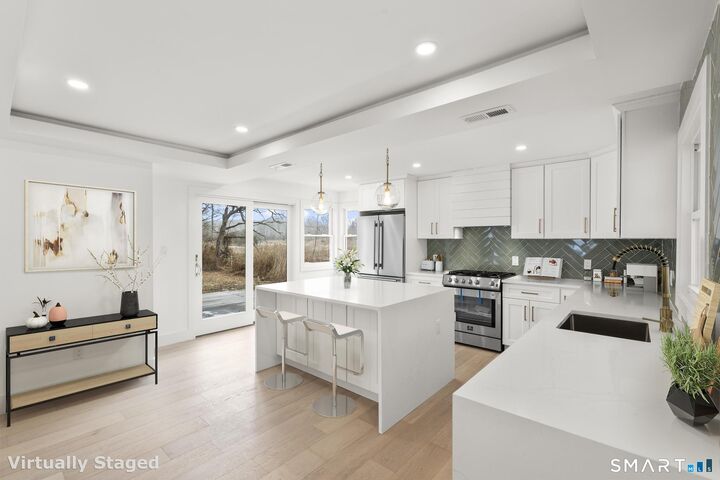 Property Photo:  294 Thimble Island Road  CT 06405 