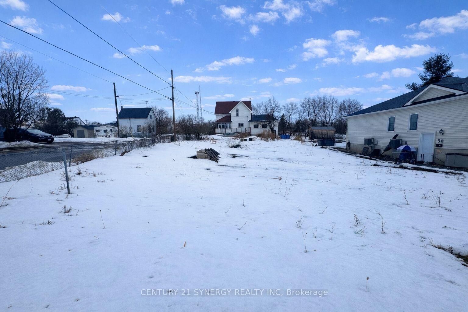 Property Photo:  24 King Street  ON K7A 3C9 