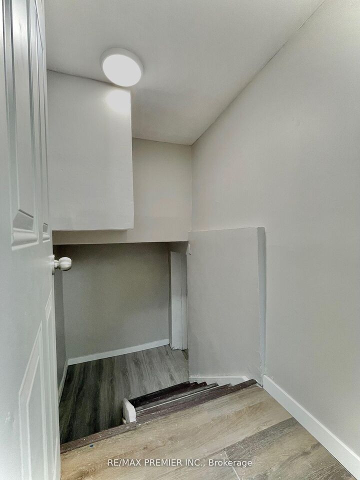 Property Photo: 365 Bessie Avenue ON P3C 4H6