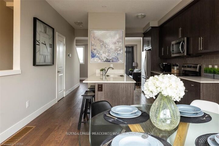 Property Photo: 2144 Meadowgate Boulevard S ON N6M 0H5