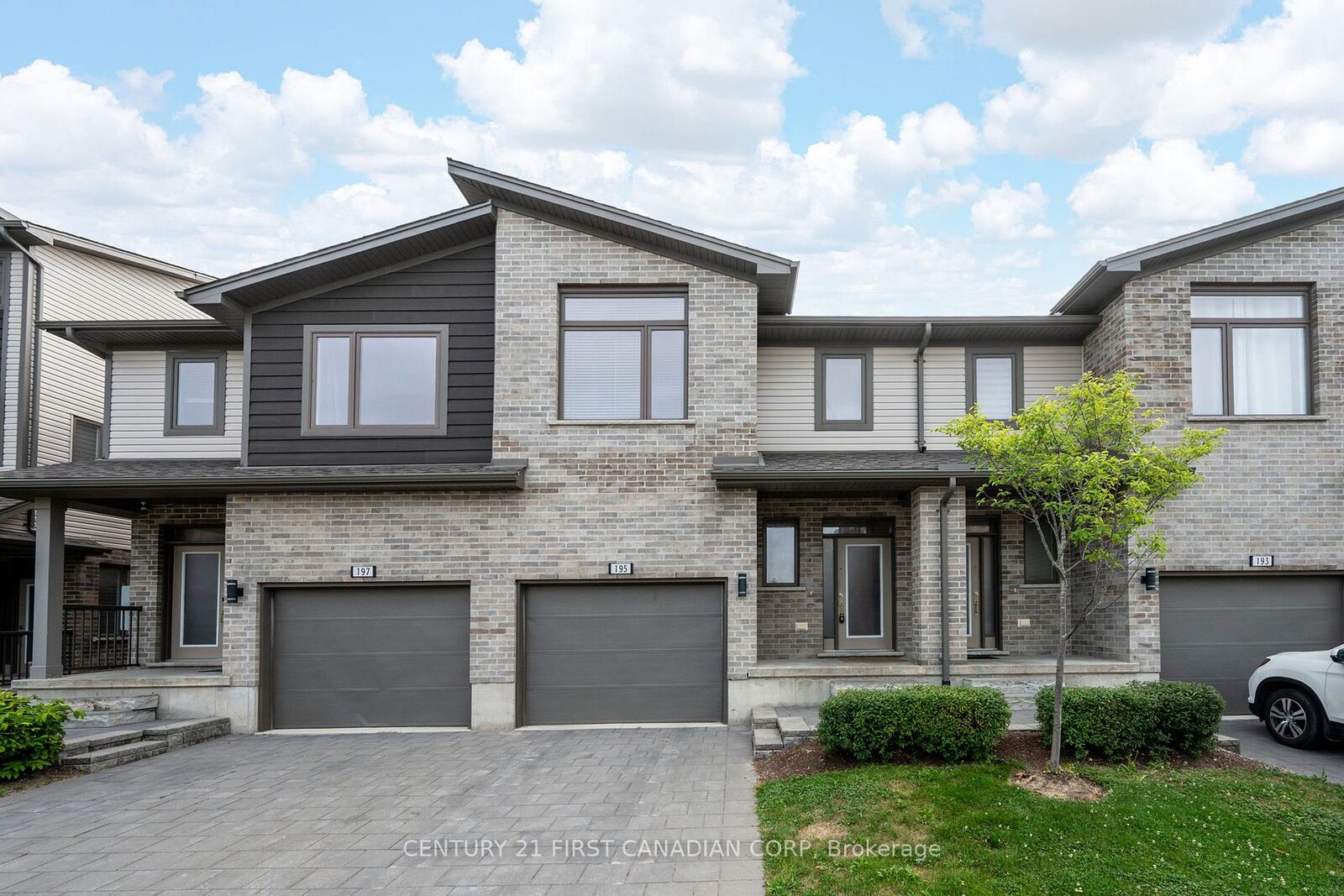 Property Photo: 1960 Dalmagarry Road 195 ON N6G 0T8