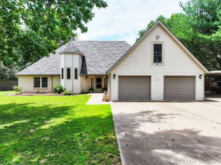 Property Photo:  1508 N 3rd Avenue  OK 74469 
