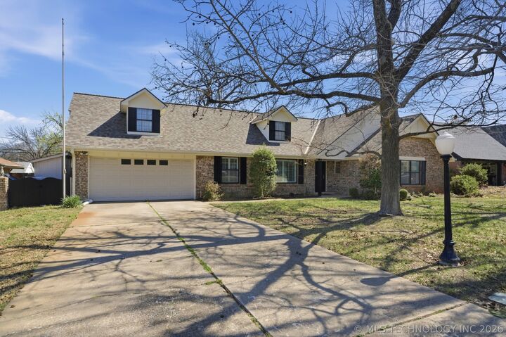 Property Photo:  6003 S 72nd  OK 74145 