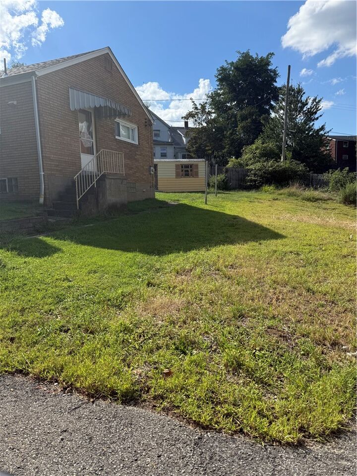 Property Photo: 3917 Main St PA 15132