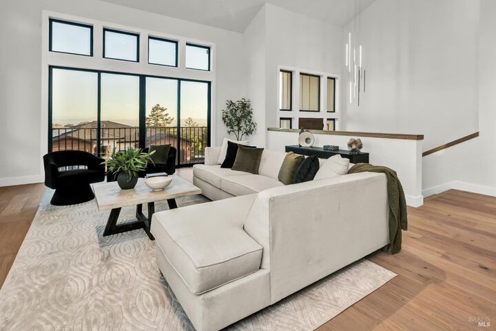 Property Photo:  2011 Long Leaf Court  CA 95403 