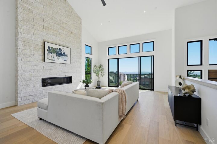 Property Photo:  2011 Long Leaf Court  CA 95403 