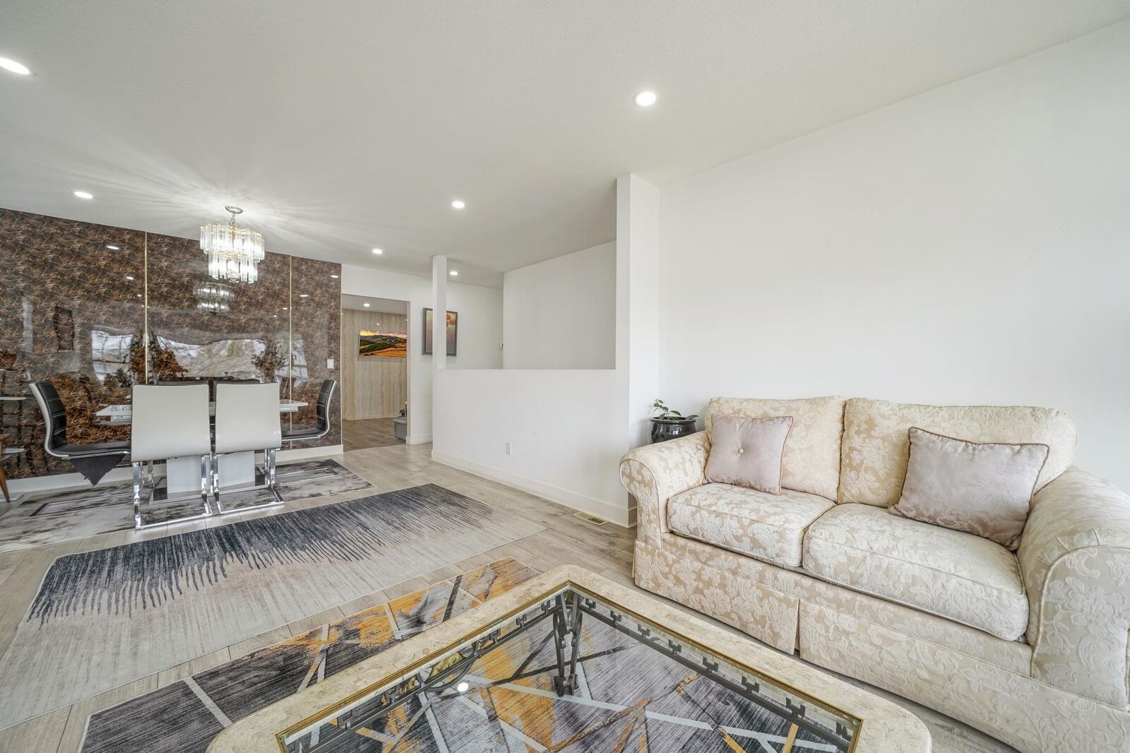 Property Photo: 11866 98 Avenue BC V3V 2J4
