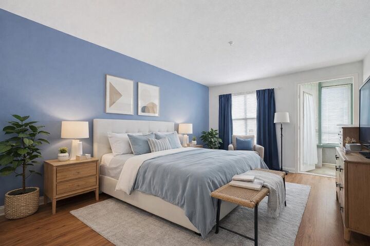 Property Photo: 5550 14B Avenue 203 BC V4M 2G6