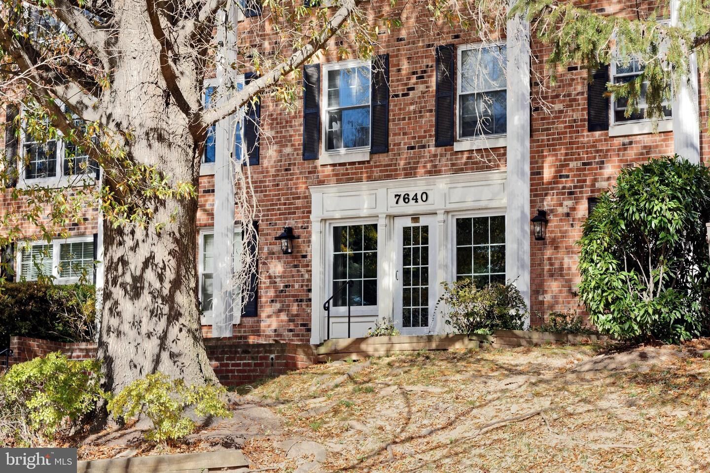 Property Photo: 7640 Tremayne 202 VA 22102