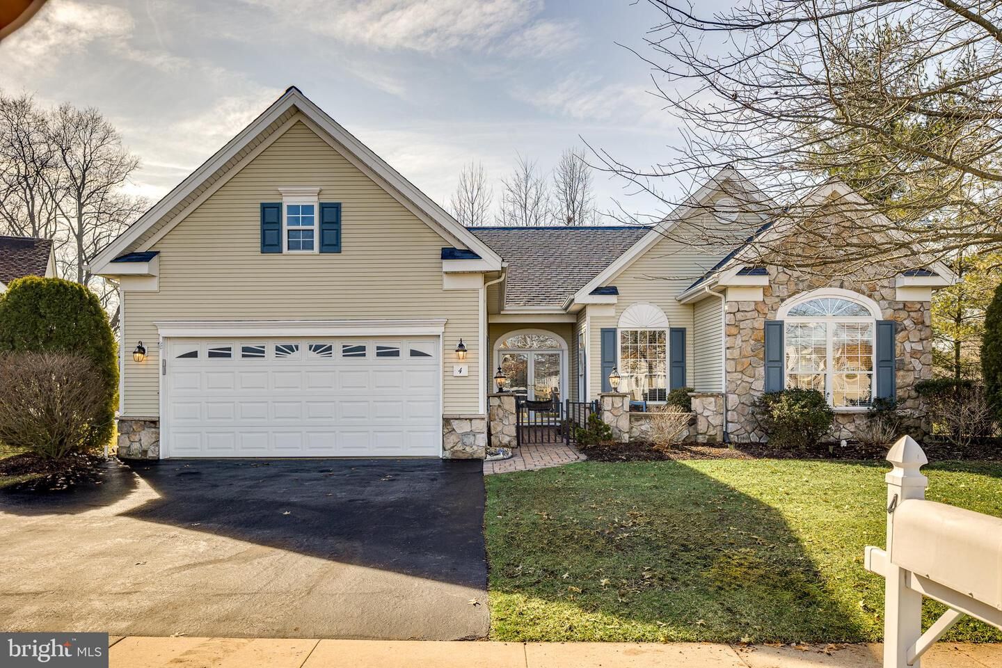 Property Photo:  4 Ellington Drive  NJ 08022 