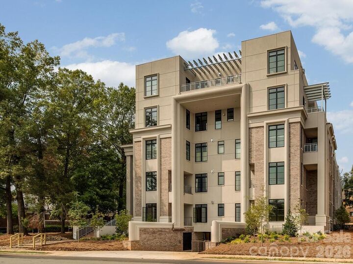 Property Photo:  1333 Queens Road D1  NC 28207 