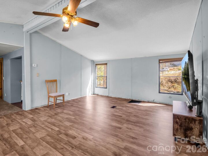 Property Photo:  122 Hotel Hill Drive  SC 29356 