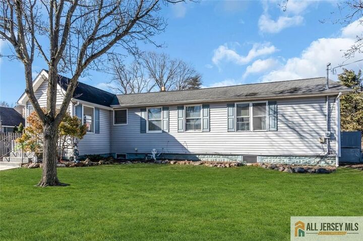 Property Photo:  18 Avenue B  NJ 08828 