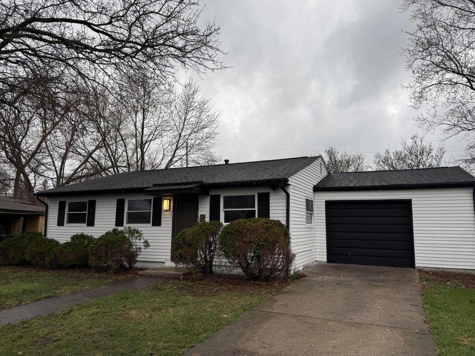 Property Photo:  1743 Kermit Avenue  OH 43207 