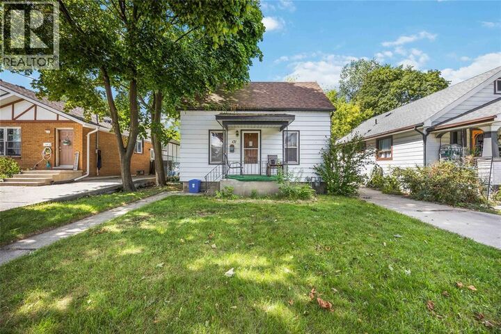 Photo de la propriété:  171 Napier Street  ON N7T 6E5 