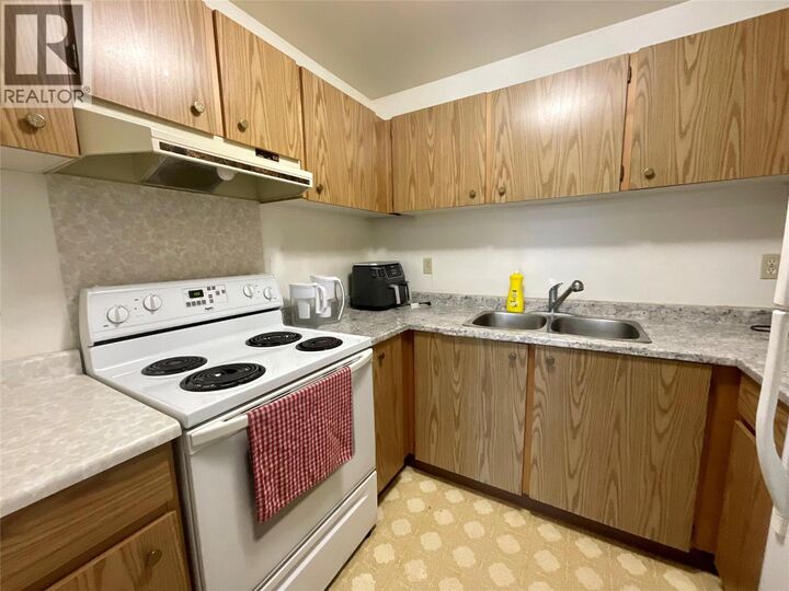 Property Photo: 185 Chamberlain Crescent 204 BC V0C 2W0