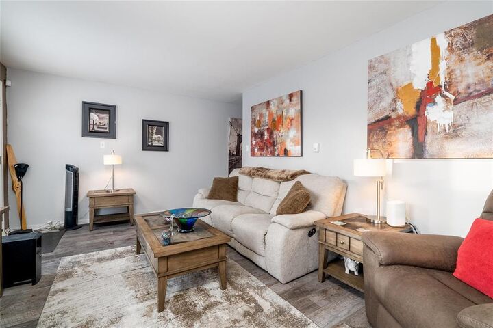 Photo de la propriété:  620 Herbert Avenue  MB R2L 1G1 