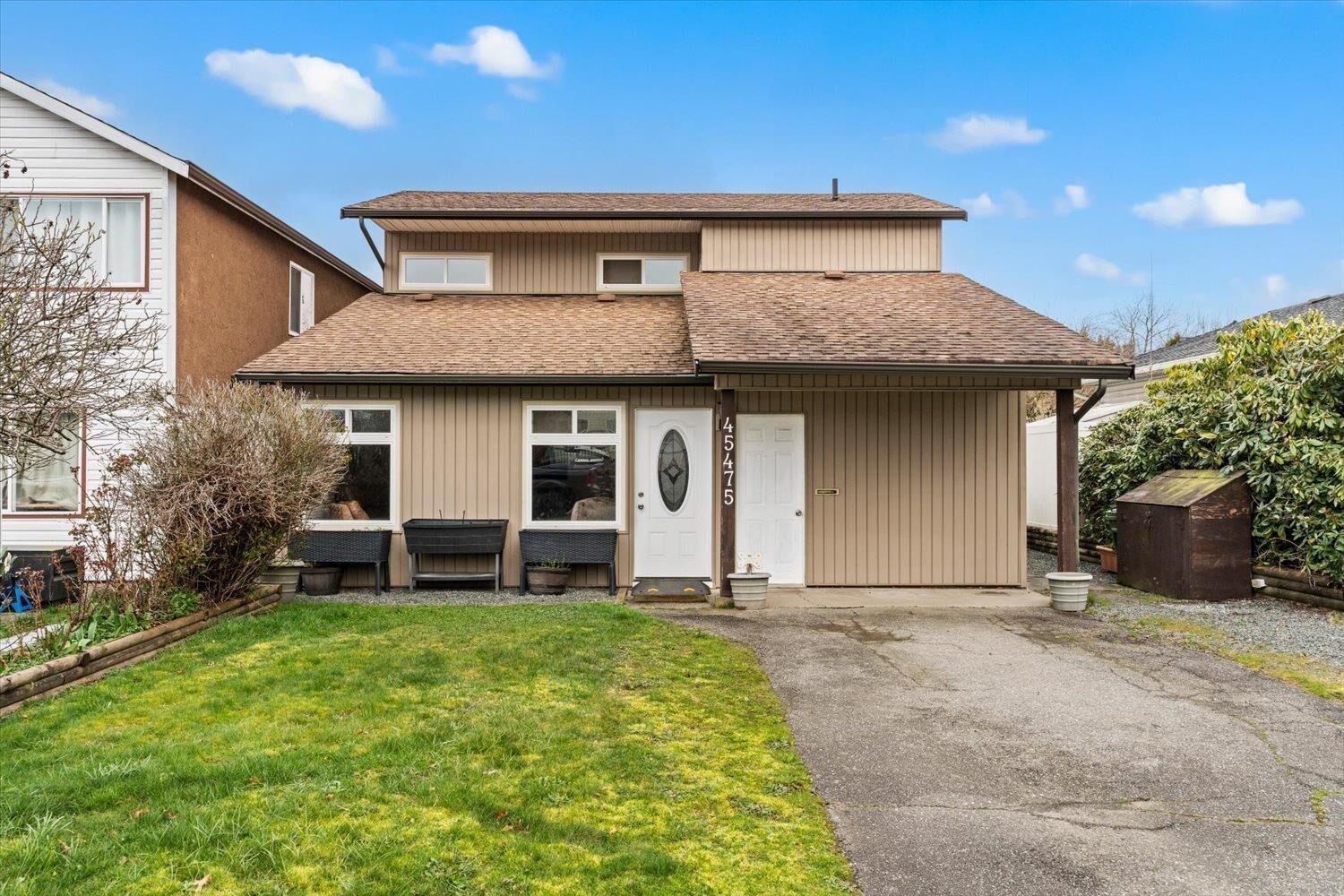 Property Photo:  45475 Meadowbrook Drive  BC V2P 7K3 