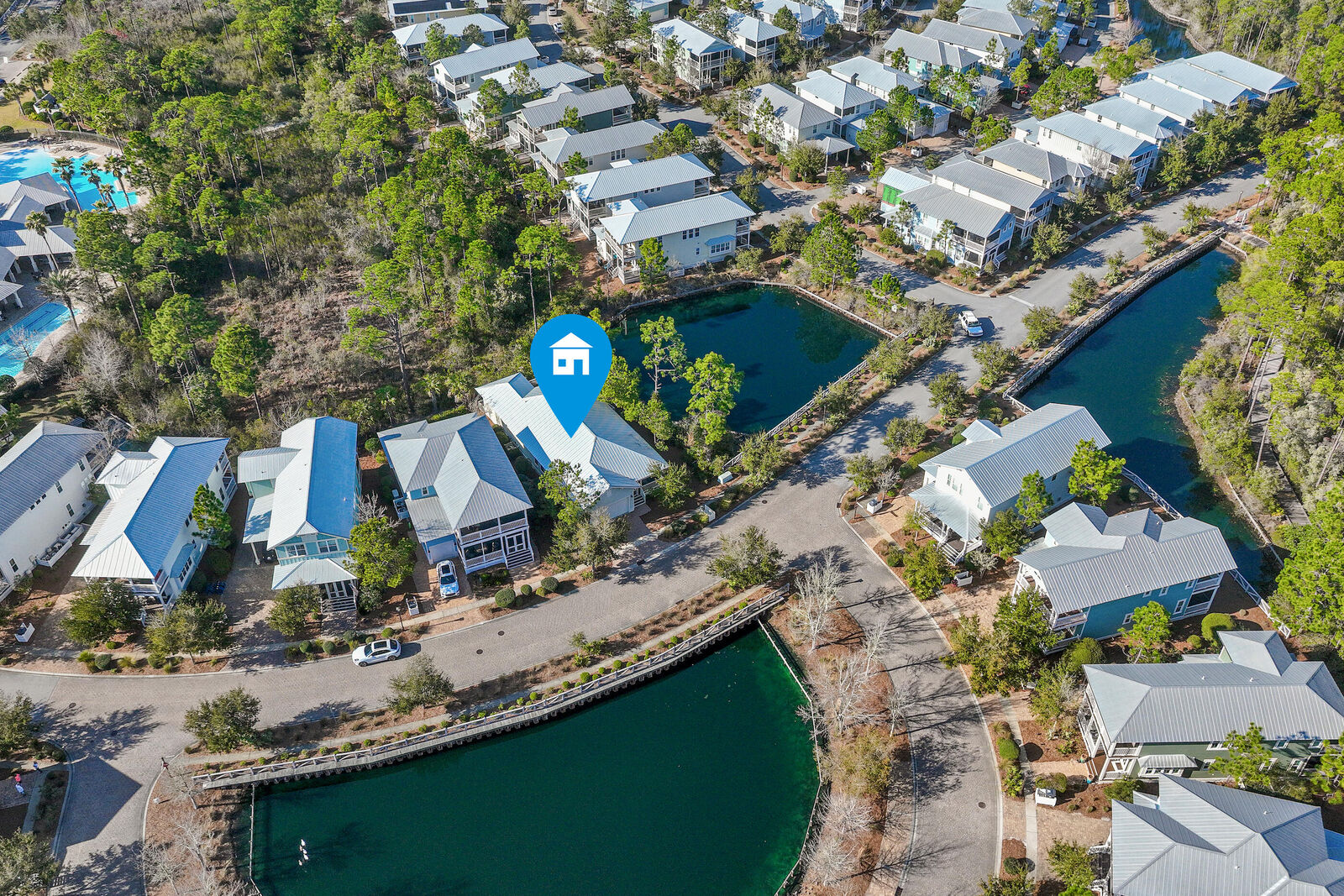 Property Photo:  917 Sandgrass Boulevard  FL 32459 