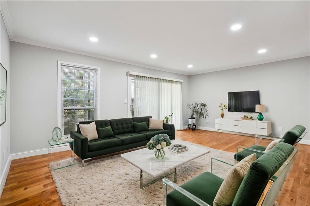 Property Photo:  6851 Roswell Road F32  GA 30328 
