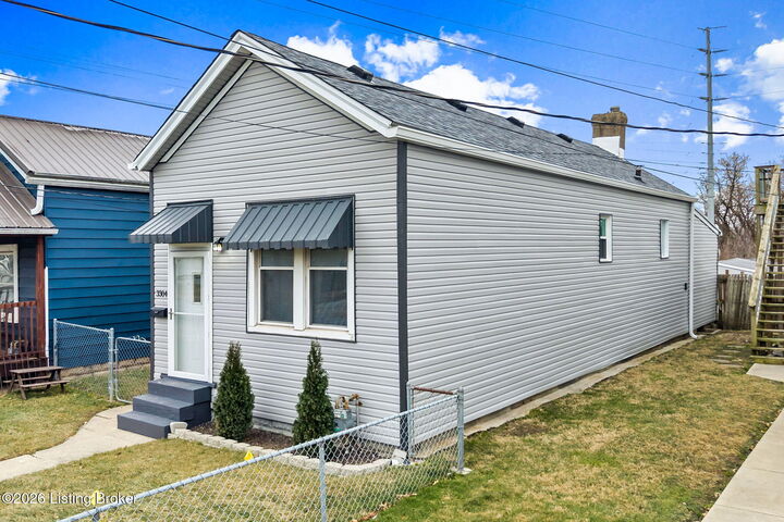 Property Photo:  3304 Bank St  KY 40212 