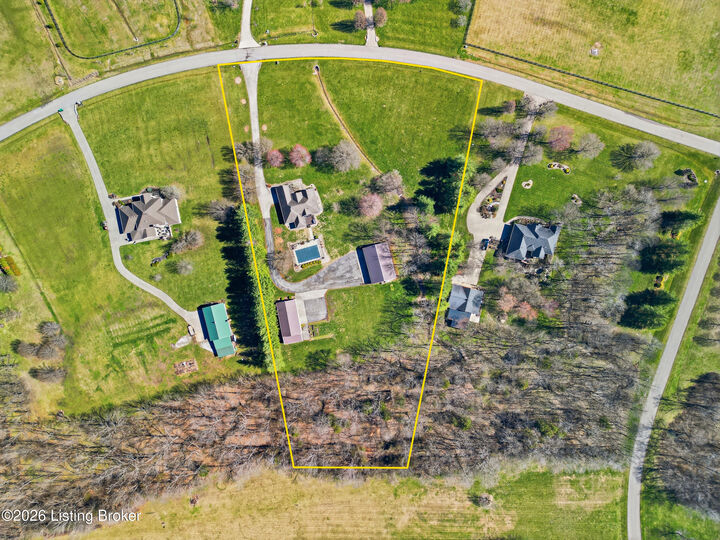 Property Photo:  5010 Pasafino Ct  KY 40299 