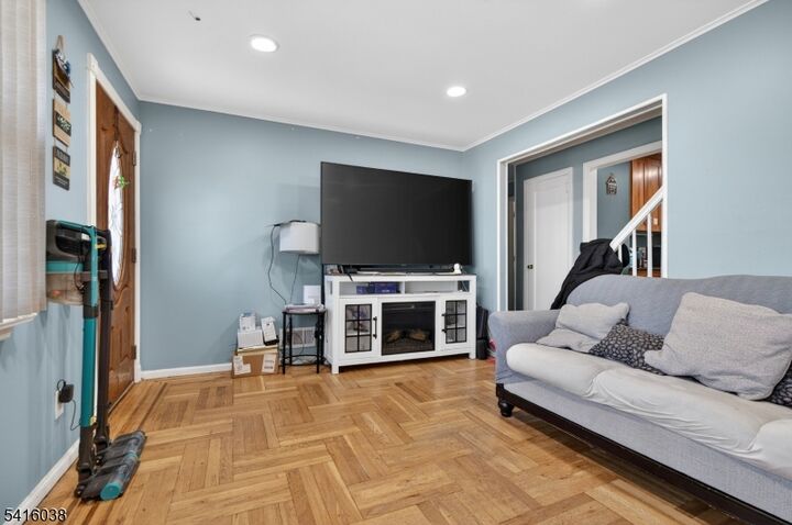 Property Photo:  914 Inwood Pl  NJ 07065 