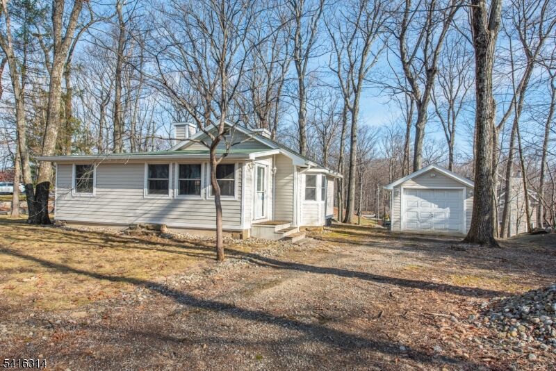 Property Photo:  18 Oak Ln M  NJ 07045 