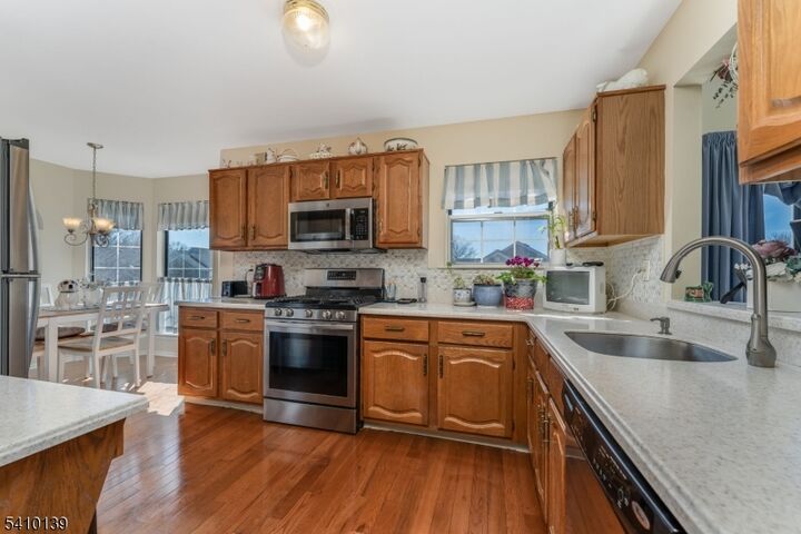 Property Photo:  224 Lobelia Ct  NJ 08889 