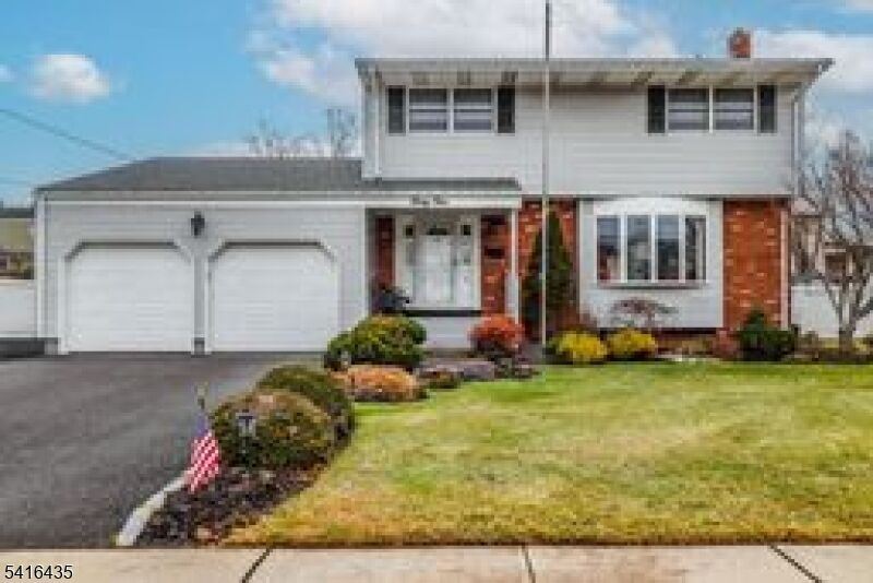 Property Photo:  34 Timberlane Dr  NJ 07067 