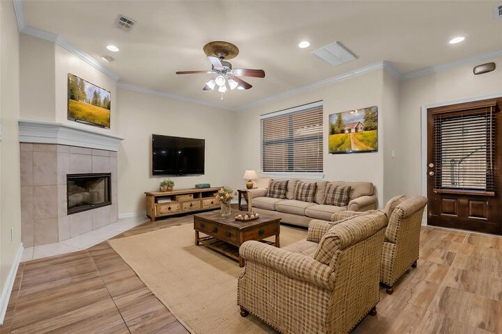 Property Photo:  1898 Longmire Road 5  TX 77304 