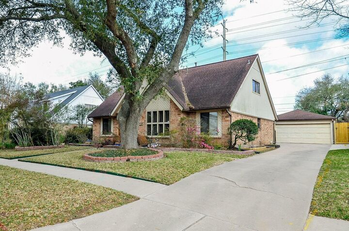 Property Photo:  2407 Sugar Mill Drive  TX 77479 