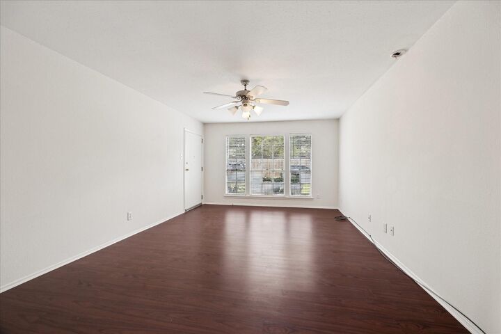 Property Photo: 4040 San Felipe Street 149 TX 77027