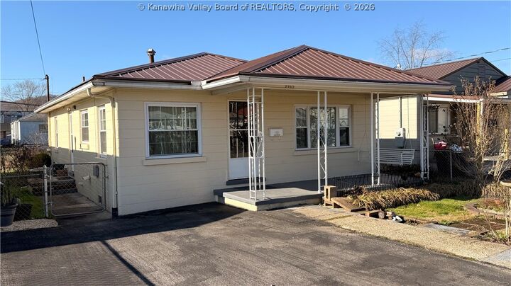 Property Photo:  2153 Cleveland Avenue  WV 25177 