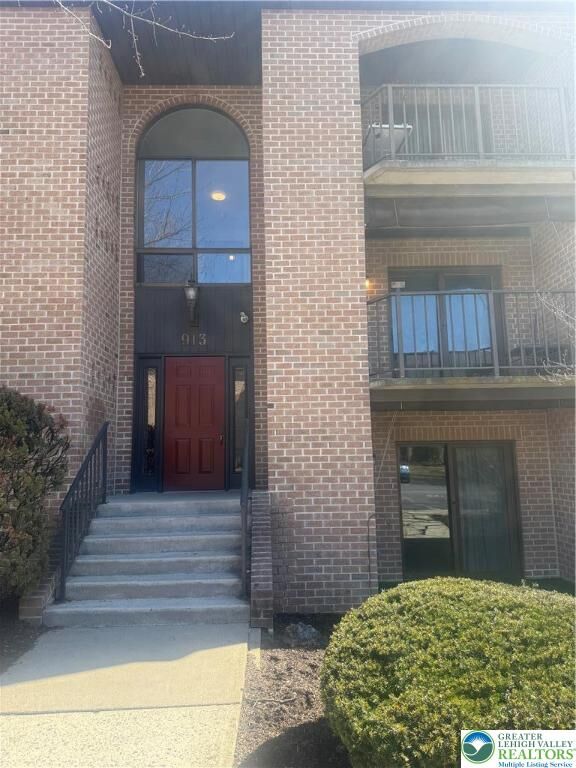 Property Photo:  913 Cold Spring Road 5  PA 18103 