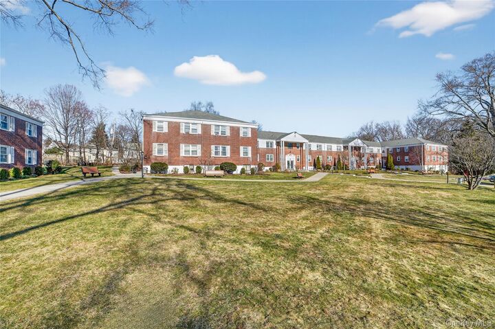 Property Photo:  2 South Road 2P  NY 10528 