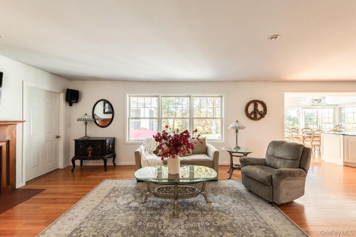 Property Photo:  5 Point Place  NY 12538 