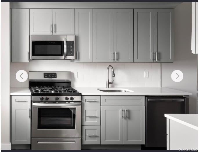 Property Photo:  116 Waverly Avenue 6  NY 11772 