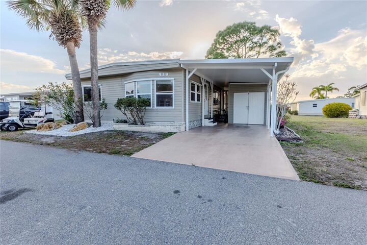 Property Photo: 2100 Kings Highway 539 FL 33980