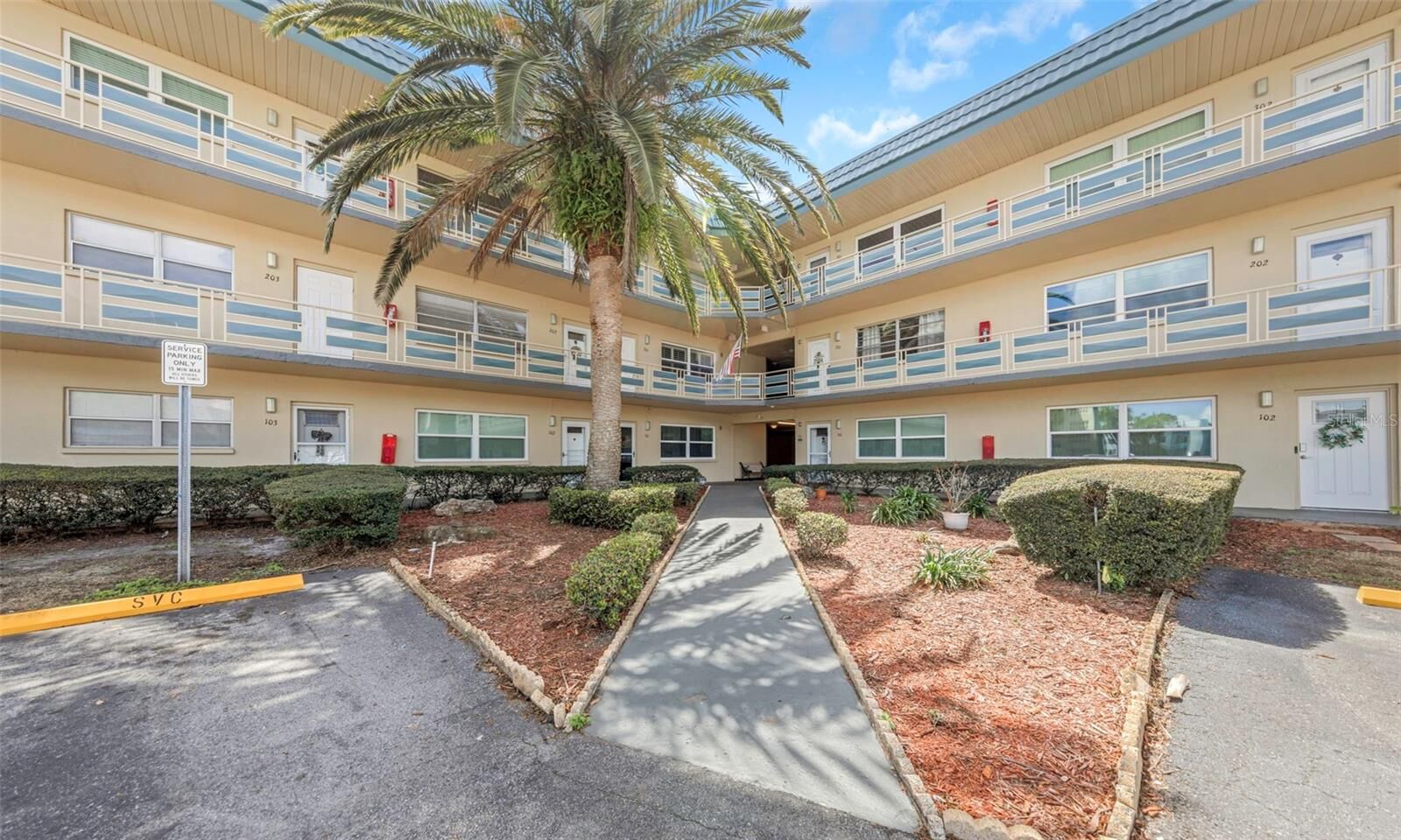 Property Photo: 5750 80th Street N B-206 FL 33709