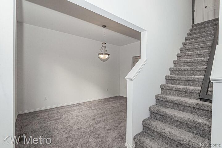 Property Photo:  2728 John Bartley Circle  MI 48310 