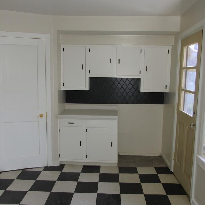 Property Photo:  202 Oak St 204  WI 53085 