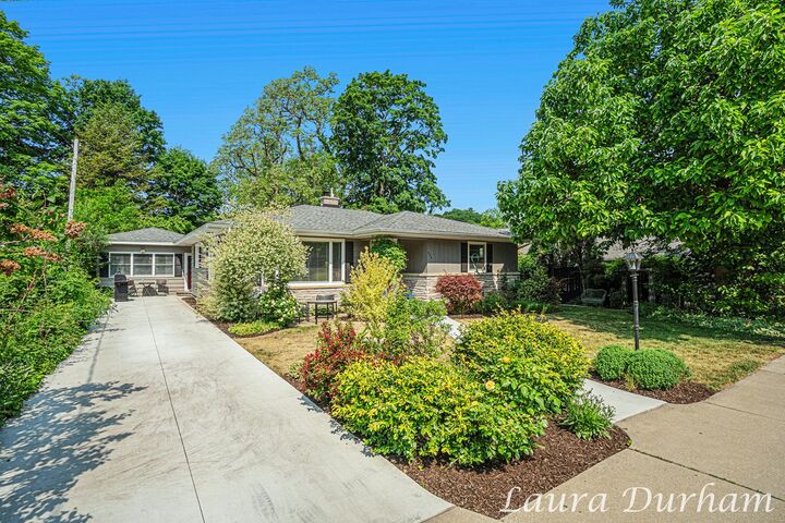 Property Photo: 526 Butler Street MI 49453